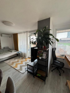 Premiere apartment Bratislava - private parking